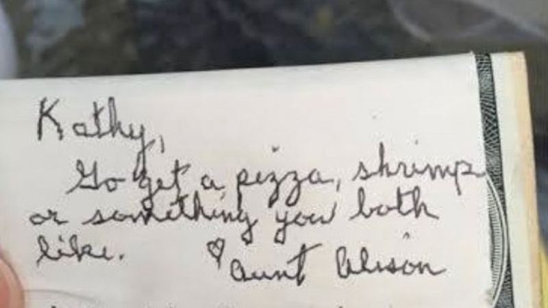 ABD’de evli çiftin düğün hediyesinden paraya sarılmış nasihat notları çıktı