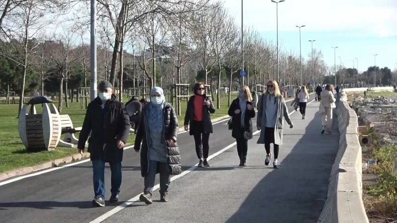 Güneşi gören İstanbullular kısıtlamayı unuttu