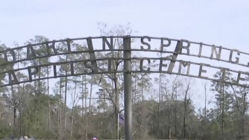 ABD'de siyahi polisin cenazesi, beyazlara ait olduğu gerekçesiyle bir mezarlığa alınmadı