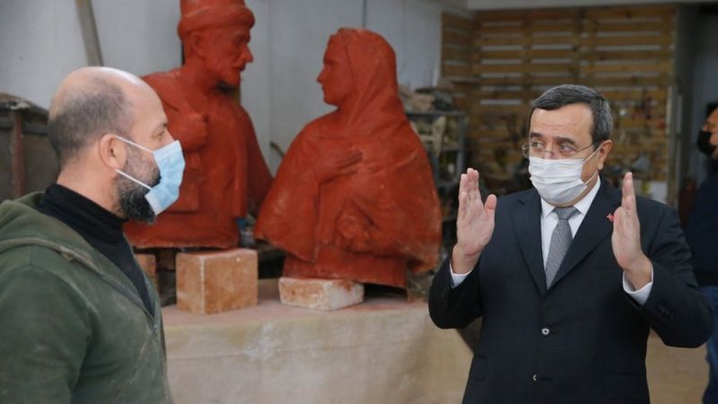 İzmir'de CHP'li Konak Belediyesi'nden Mübadele Heykeli