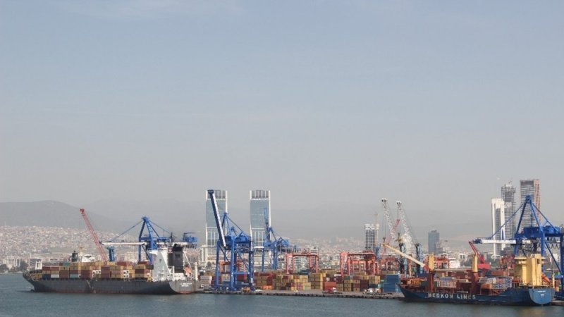 İzmir’in dış ticaret hacmi 20 milyar doların üzerinde