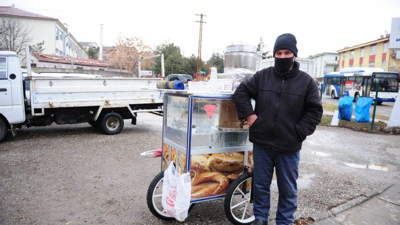 Ankara'da simitçiye sahte para verip, dolandırdılar