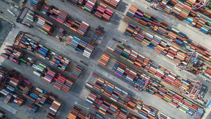 Türkiye 2021'de ihracat hedefini büyüttü