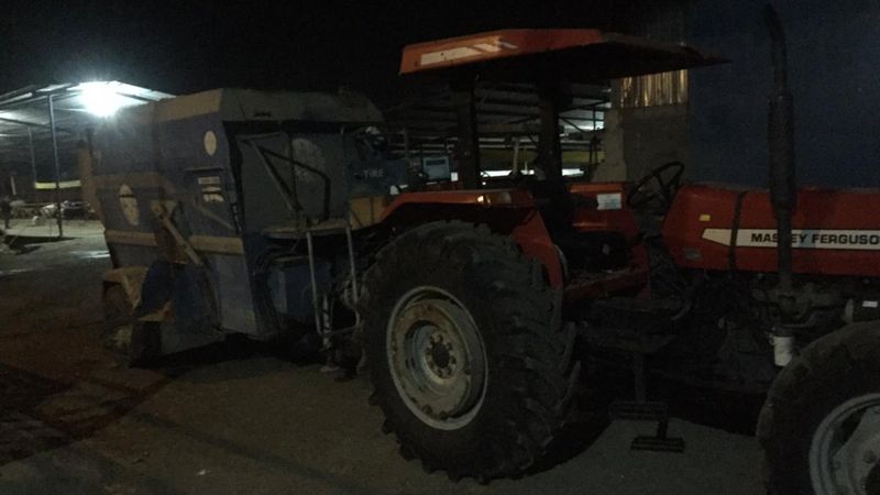 Adana'da yem kırma makinesinin altında kalarak can verdi