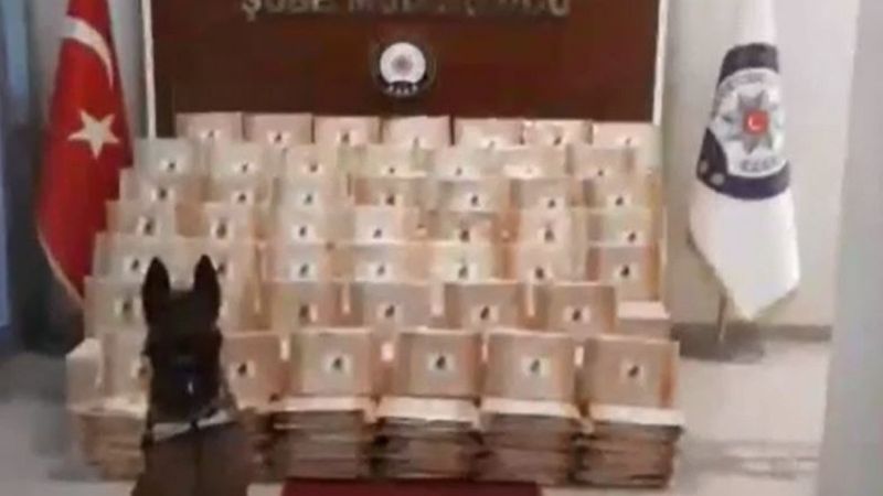 Van'da 70 kilo eroini aracın dorsesine gizlediler