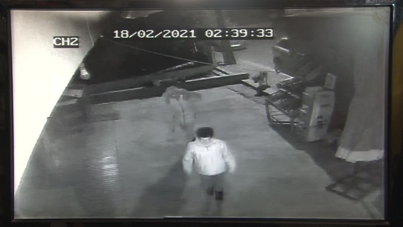 Denizli'de susayan çocuklar marketten içecek çaldı