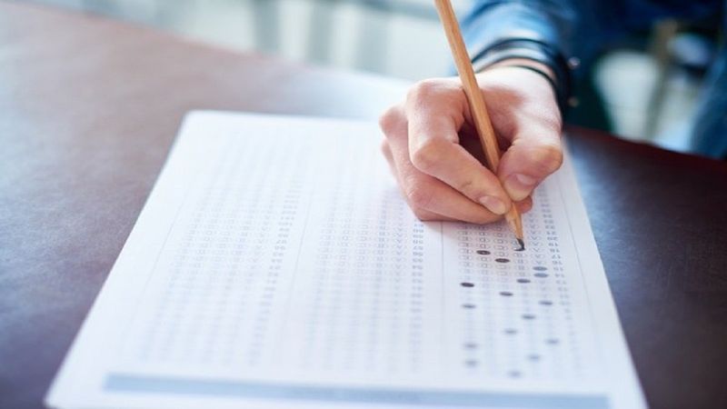 Sınav refakatçisi sokağa çıkma yasağından muaf mı? Refakatçi izin belgesi nasıl alınır?