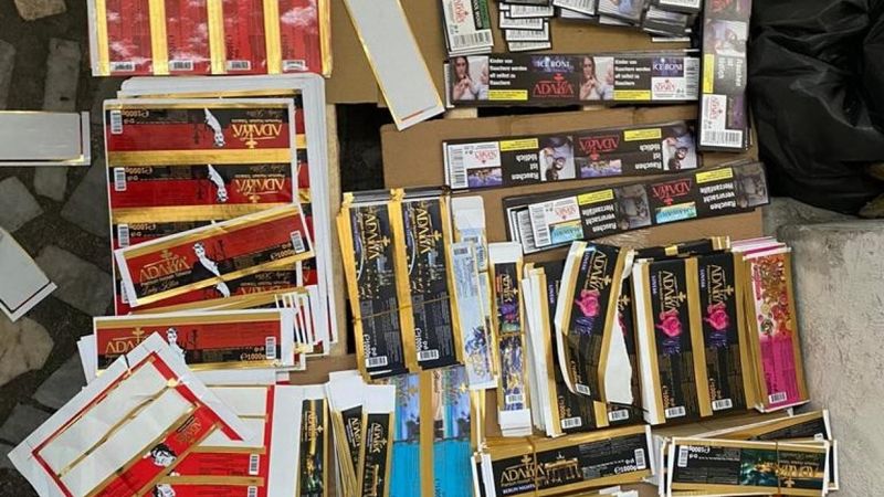 Beyoğlu'nda 5 ton sahte tütün ürünü ele geçirildi