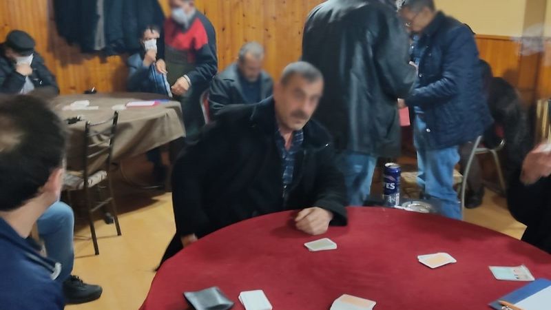 Konya'da kısıtlamada ceza yememek için çatıya gizlendiler