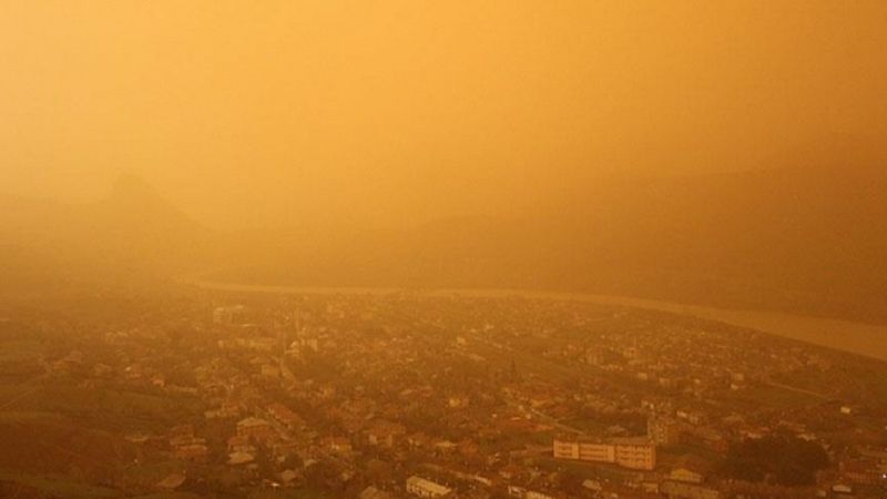 Çöl tozu nedir, neden olur? Çöl tozunun zararları neler? Meteoroloji uzmanından çöl tozu uyarısı..