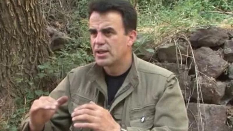 Selahattin Demirtaş'ın PKK'ya katılan ağabeyinin kitabı İBB raflarında