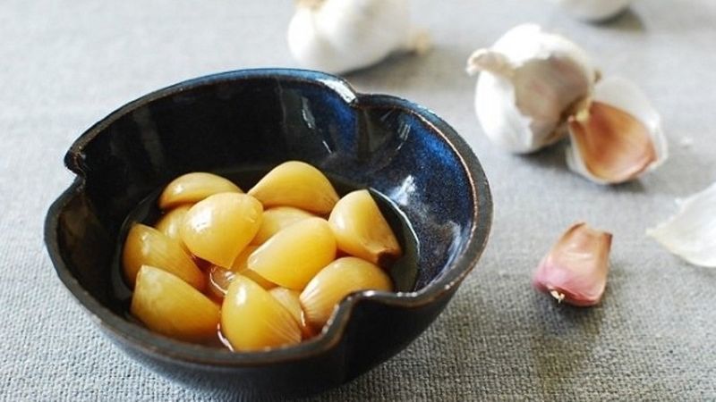 Sarımsak turşusunun faydaları nelerdir, neye iyi gelir? Sarımsak turşusu nasıl yapılır?