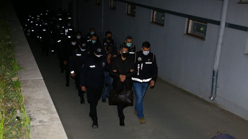 Adana merkezli 11 ilde rüşvet operasyonu: 18 tutuklama
