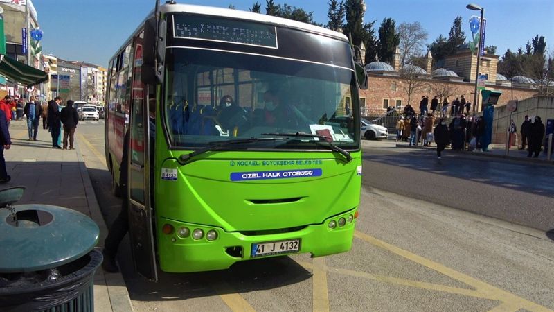 Kocaeli'de 2 şahıs otobüs şoförüne saldırdı