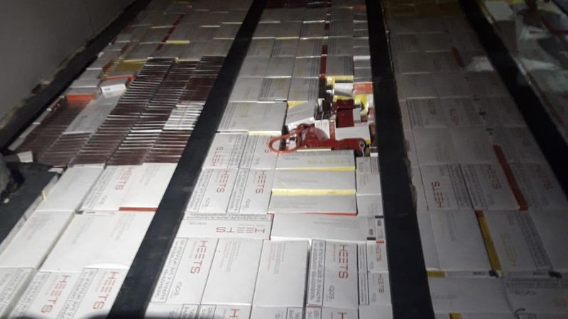 Koceli'de bir araçta 7 bin 600 adet tütün yakalandı