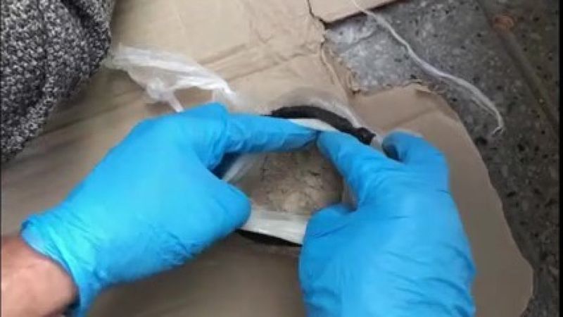 Denizli’de arabaya saklanmış uyuşturucuyu narkotik köpeği Chako buldu