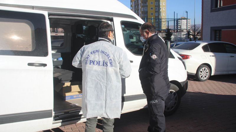 Kayseri’de eski eşini silahla vurup kaçtı