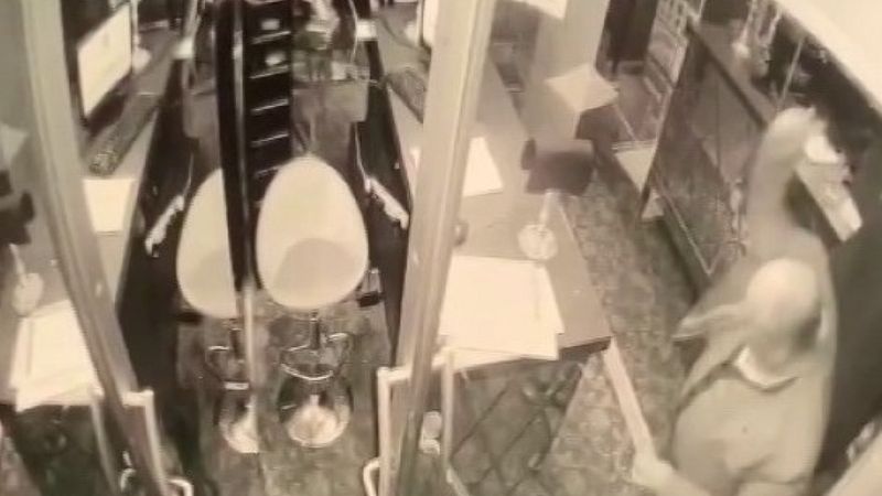 Ataşehir’de satırlı saldırgan otel bastı