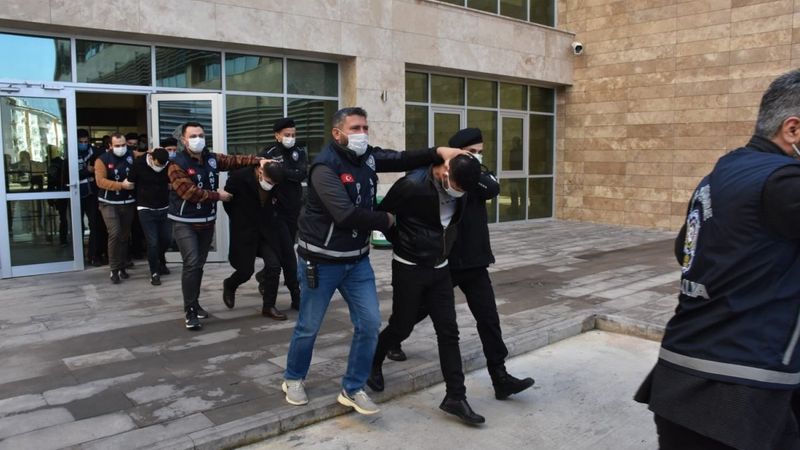 Antalya'da suç çetesi çökertildi