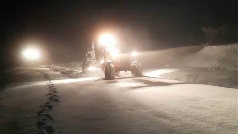 Siirt'te kar yolu kapattı, hamile kadına 1 saatte ulaşıldı