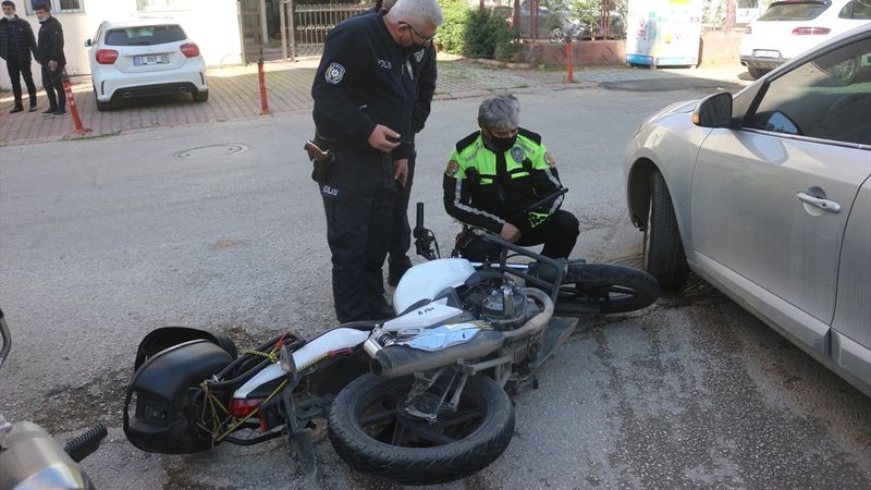 Adana’da polisin ‘dur’ ihtarına uymayan motosiklet sürücüsü kaza yaptı