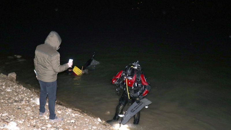 Malatya’da balıkçı teknesi alabora oldu: 1 kişi kayıp