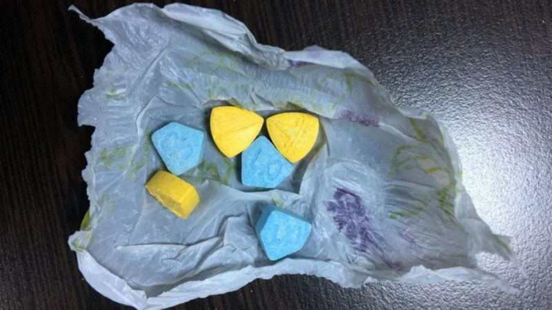 İzmir'de hamile taklidi yapan kadının karnından bonzai çıktı