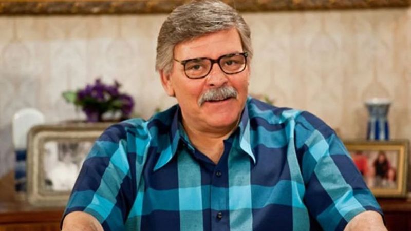 Rasim Öztekin'in vefatı ünlü isimleri yasa boğdu