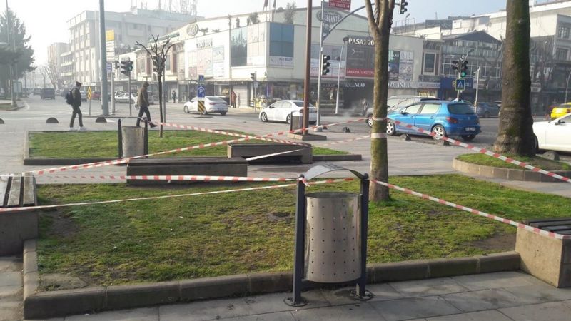 Sakarya’da oturma alanları şeritlerle kapatılıyor