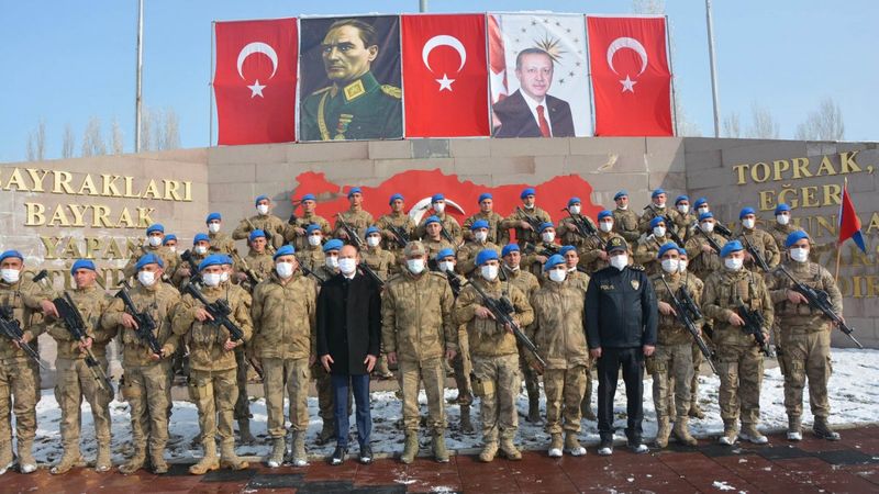 Komandolar, dualarla Ağrı'dan Afrin'e uğurlandı