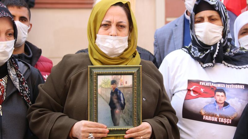 Evlat nöbetine katılan ailelerin sayısı 214'e yükseldi