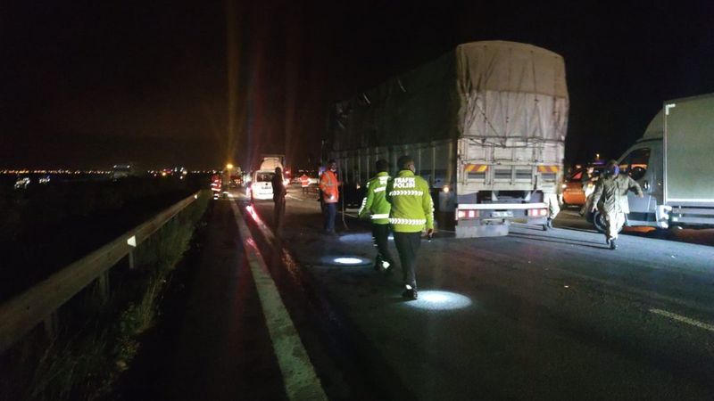 Osmaniye'de 5 araç birbirine girdi: 1 ölü, 5 yaralı