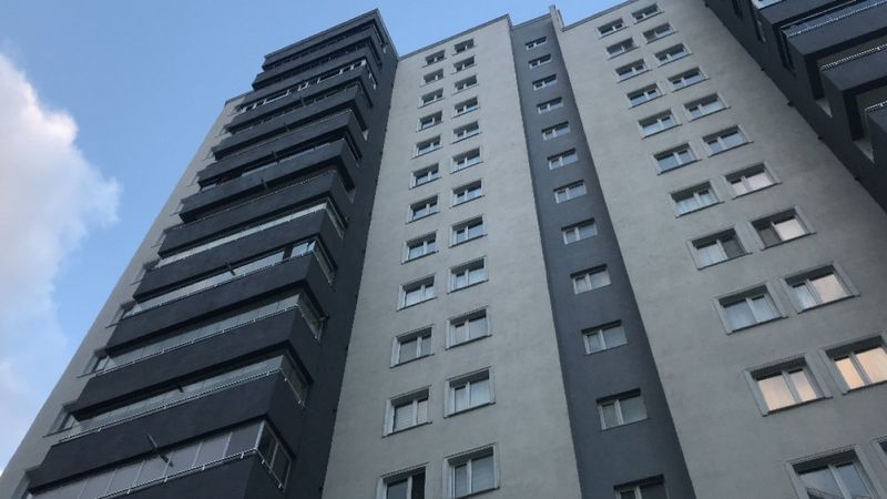 Beylikdüzü'nde 16'ncı kattan düşen 11 yaşındaki çocuk öldü