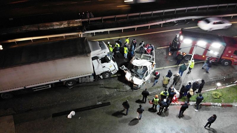 Sakarya'da zincirleme kaza: 1 ölü