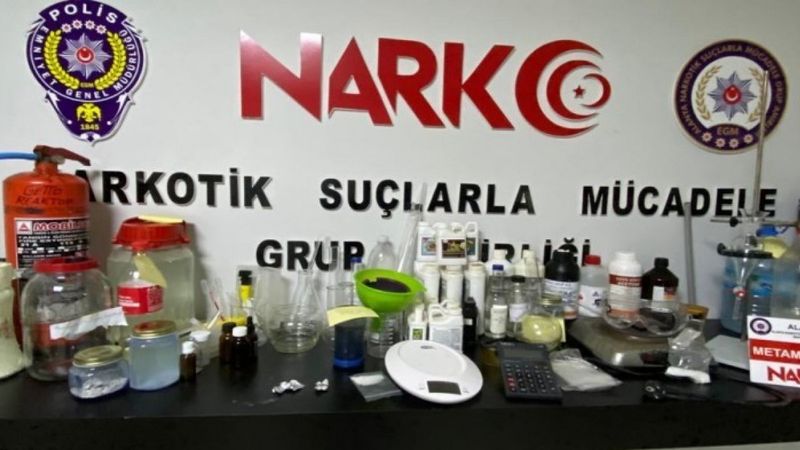 Antalya'da uyuşturucu imalathanesine çevrilen eve baskın