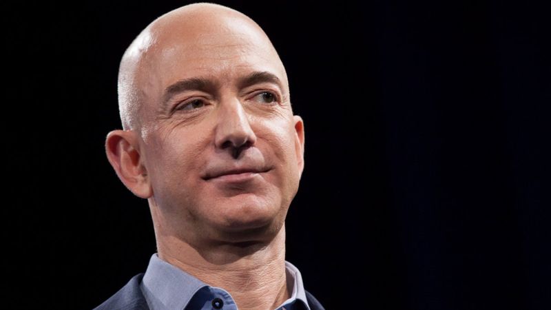 Jeff Bezos, çalışanların örgütlenmesini engellediği gerekçesiyle hedefte