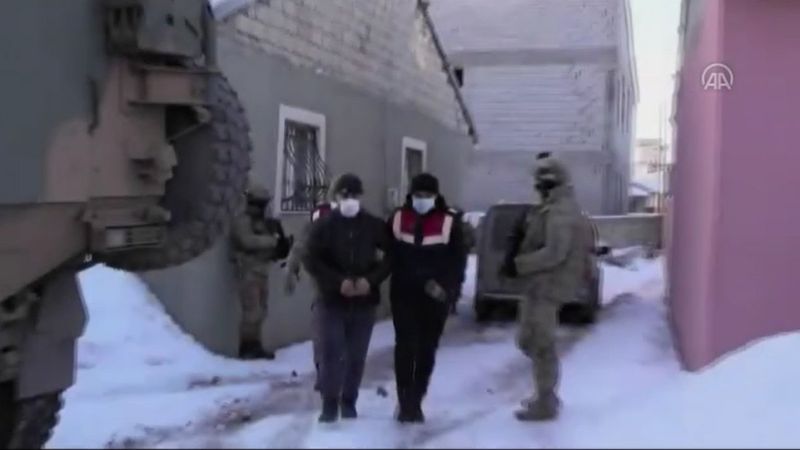 Ağrı’da 4 milyon lira dolandıran sahte altın çetesi çökertildi