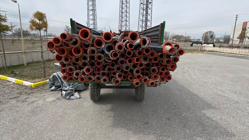 Konya'da boru hırsızı baba ile oğul yakalandı