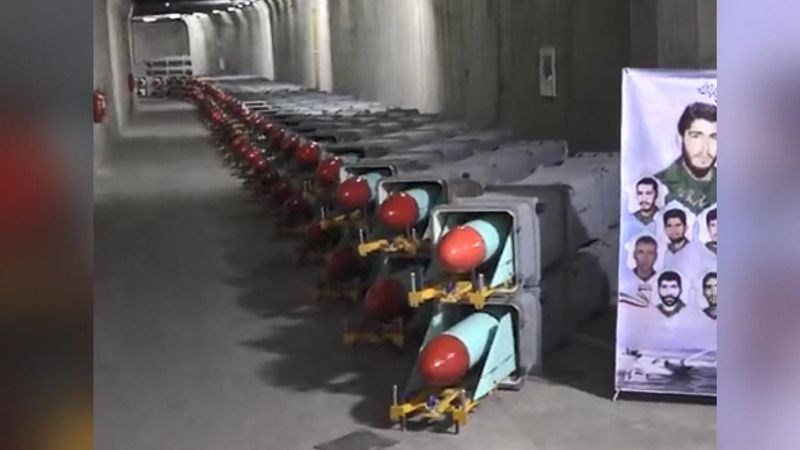 İran, yeni 'füze kentinin' tanıtımını yaptı