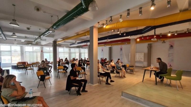 İzmir Büyükşehir Belediyesi, Enver Aysever'in ihalesini iptal etti