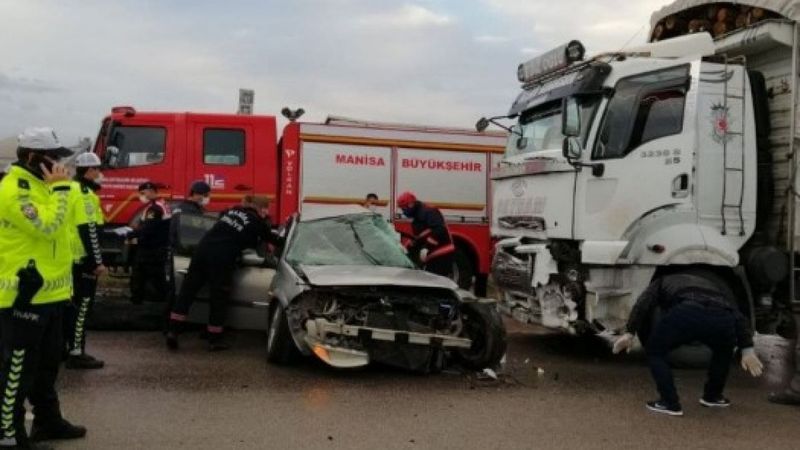 Manisa'da feci kaza: 3 ölü