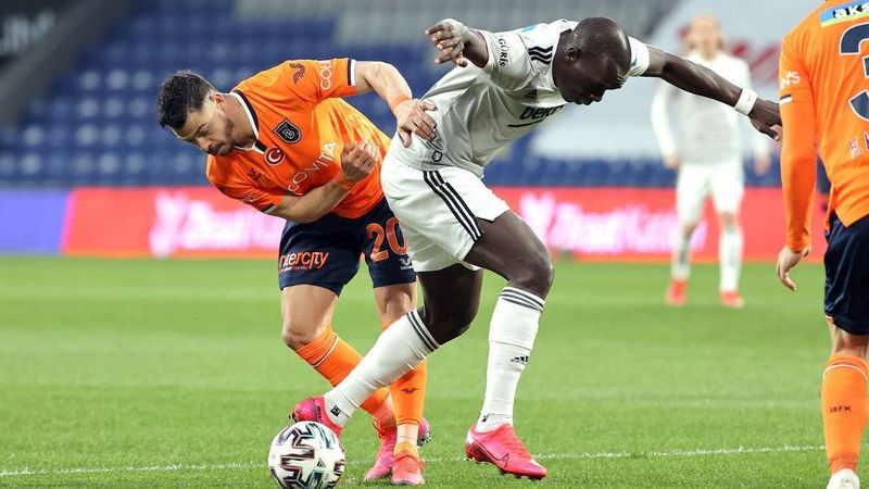 Beşiktaş-Başakşehir maçının ilk 11'leri