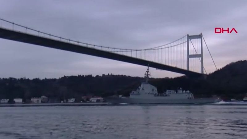 İspanya savaş gemisi İstanbul Boğazı'ndan geçti