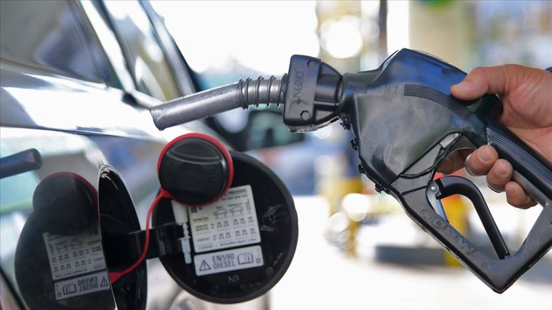Akaryakıtta tavan fiyat uygulanmasıyla 40 kuruşu bulan indirimler sağlandı