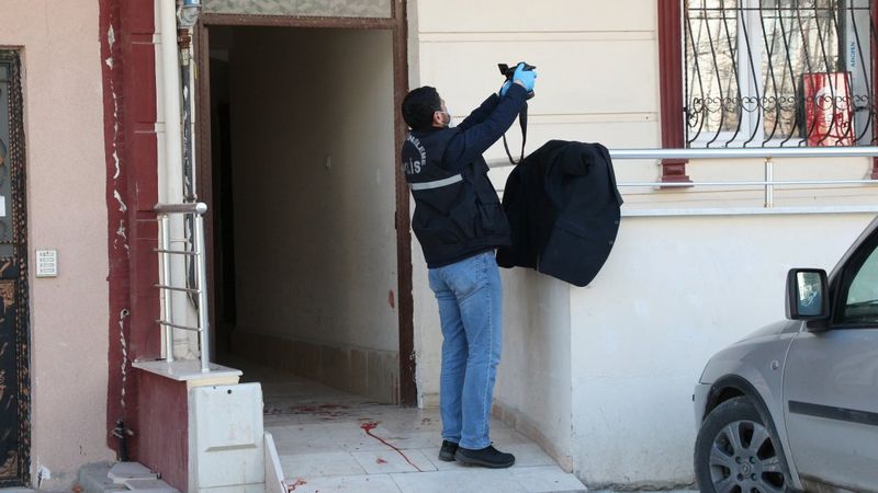 Tokat'ta eşiyle ilişkisi olduğunu iddia etti: 38 yerinden bıçakladı