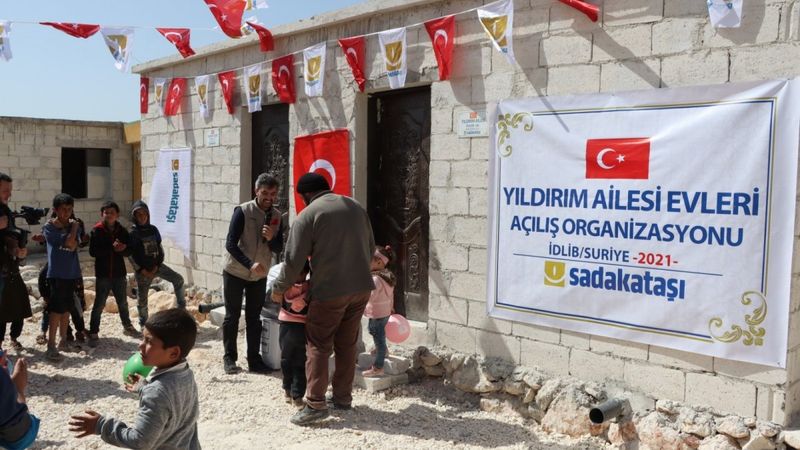 Binali Yıldırım’dan İdlibli mültecilere ev desteği