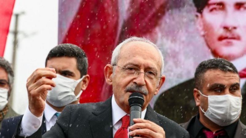 Kemal Kılıçdaroğlu Hasandede Türbesi'nde dua etti