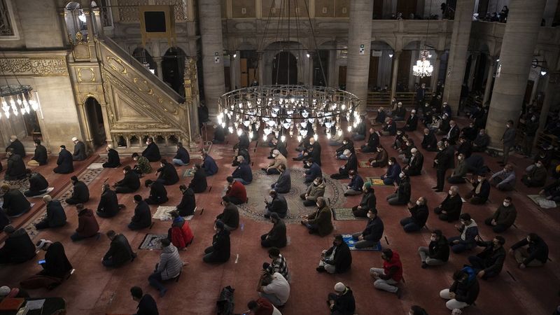 Berat Kandili yurt genelinde idrak edildi