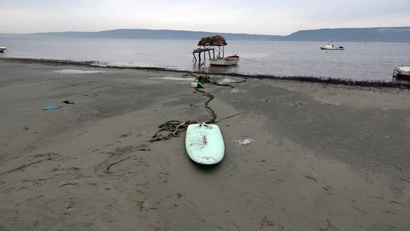 Çanakkale’de deniz 30 metre çekildi