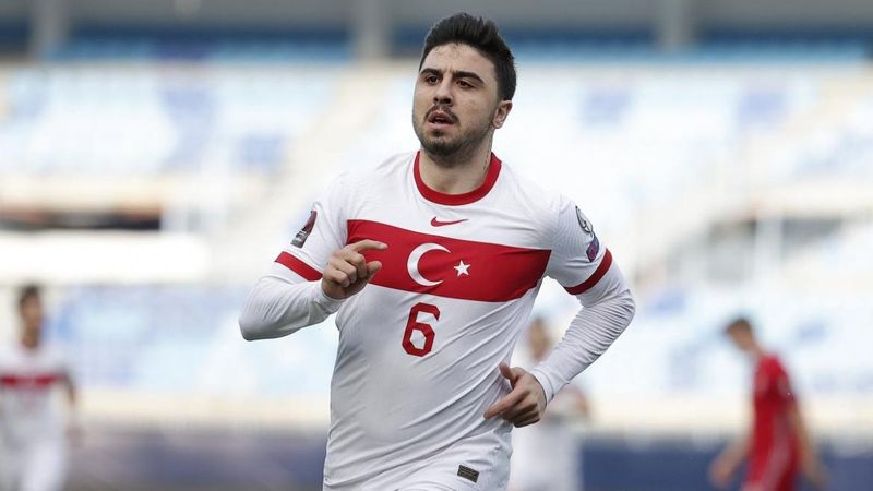 Ozan Tufan: İngiltere'de oynamak isterim